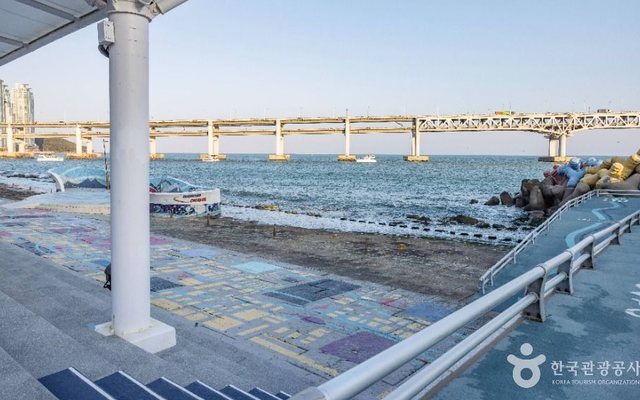 広安大橋が見える民楽水辺公園