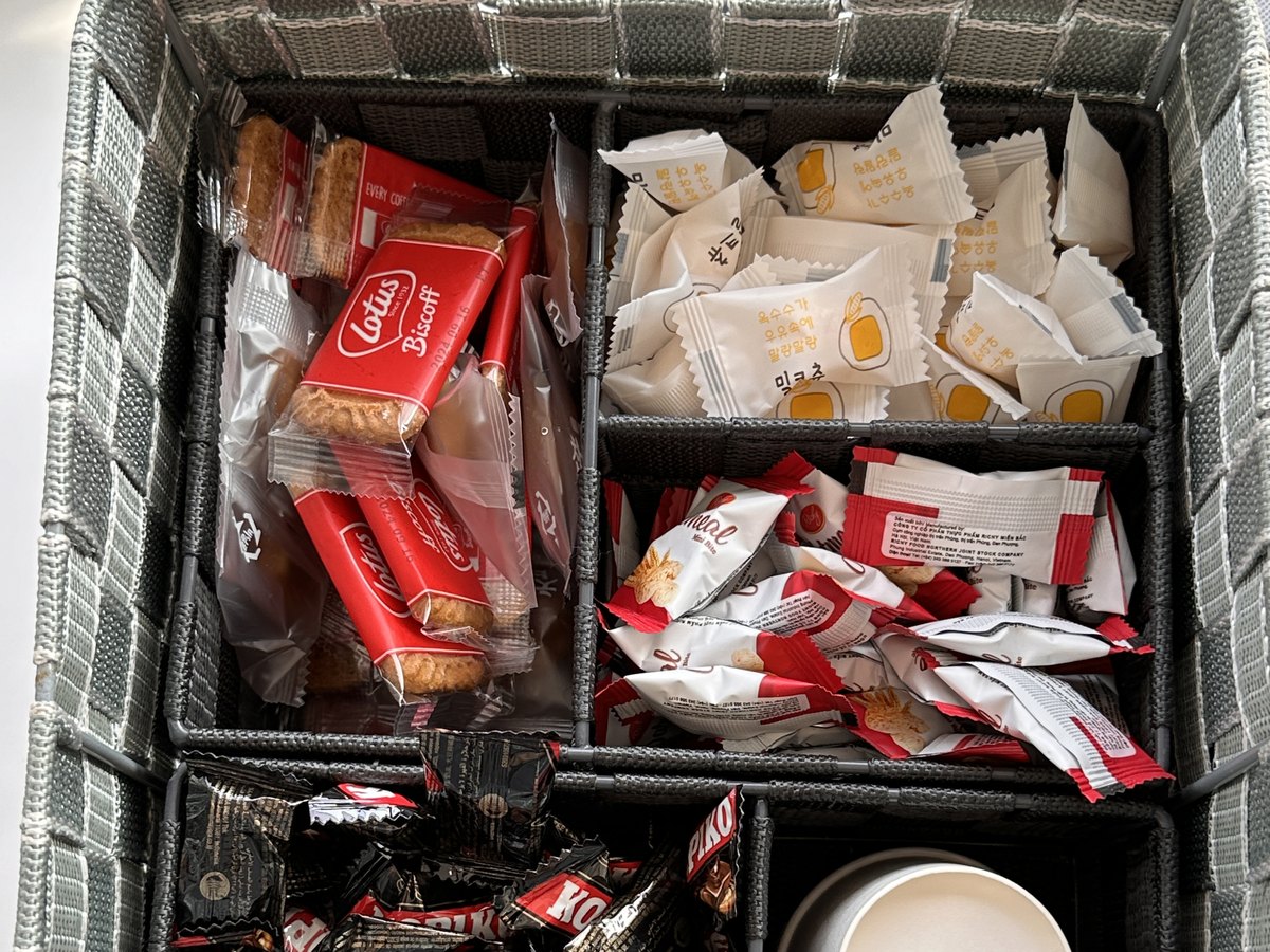 船内にご用意しているお菓子